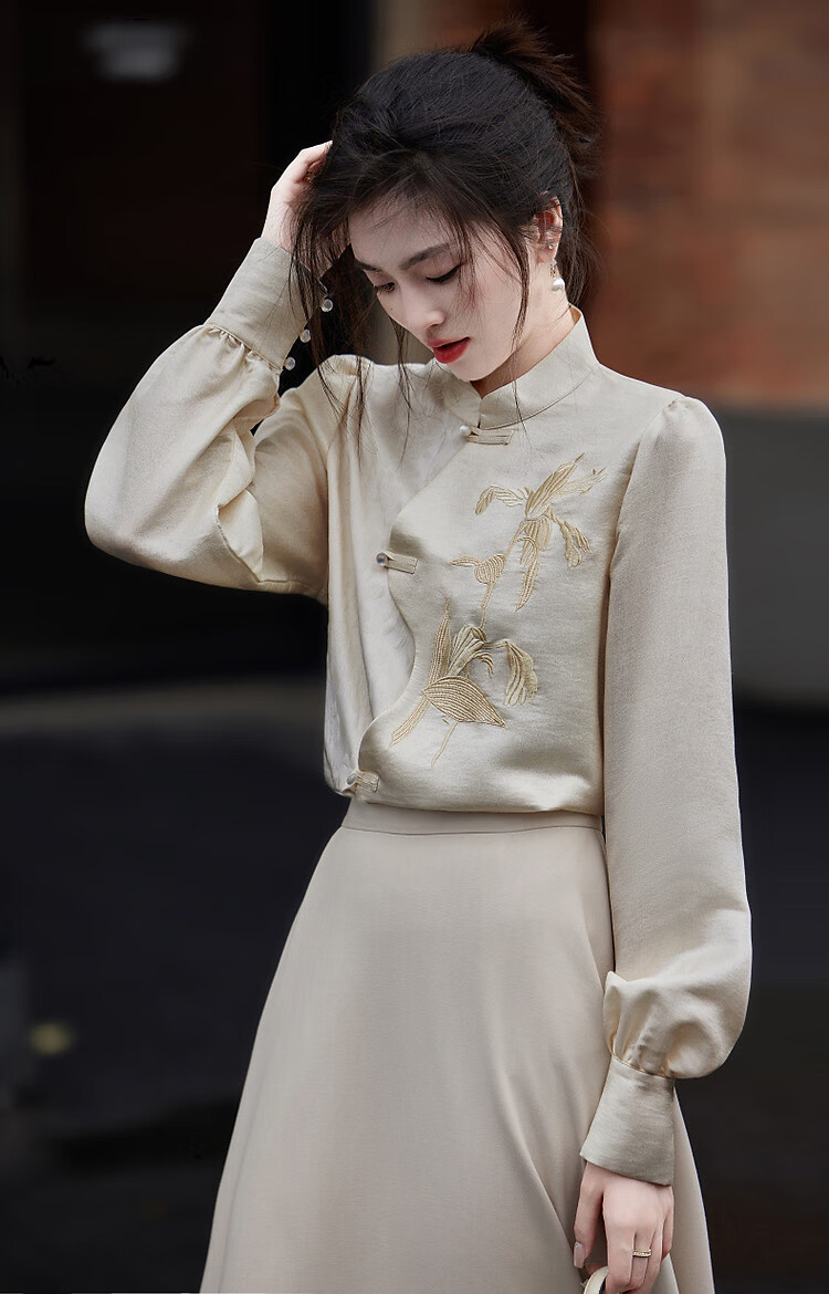 Dme [Gentle Oriental Beauty] Autumn Chinese-Style New Shirt with Stand Collar, Slanted Placket, Frog Buttons And Embroidery, Women's Blouse Top 10