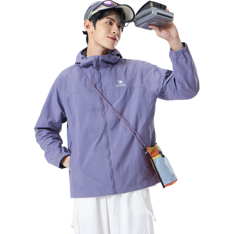 CAMEL Men's Jacket for Spring, Outdoor Water-Repellent And Oil-Resistant, Ice Blue Couple Hooded Coat M35BA6V062