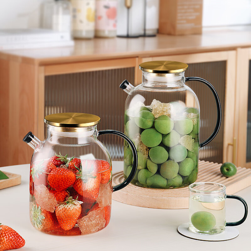 CRISTALGLASS Glass Infusion Bottle, Specialized Bottle for Infusing Liquor, Sealed Alcohol Container, Home-Use Herbal Wine Jar, Plum And Ginseng Wine Bottle, 2.5L