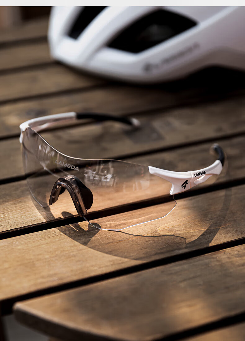 LAMEDA Cycling Glasses Day and Night Use Windproof Running RS100 Anti-Fog Photochromic Cool Black 9