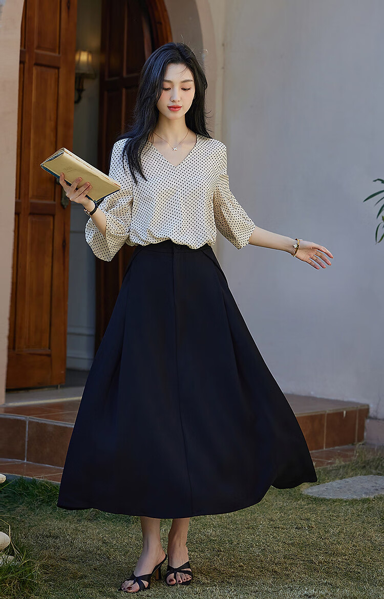 Demana [Artistic Melody] Summer V-Neck Composite Silk Huayao Shirt with Pleated Bell Sleeves Flowing Blouse Women's Top 14