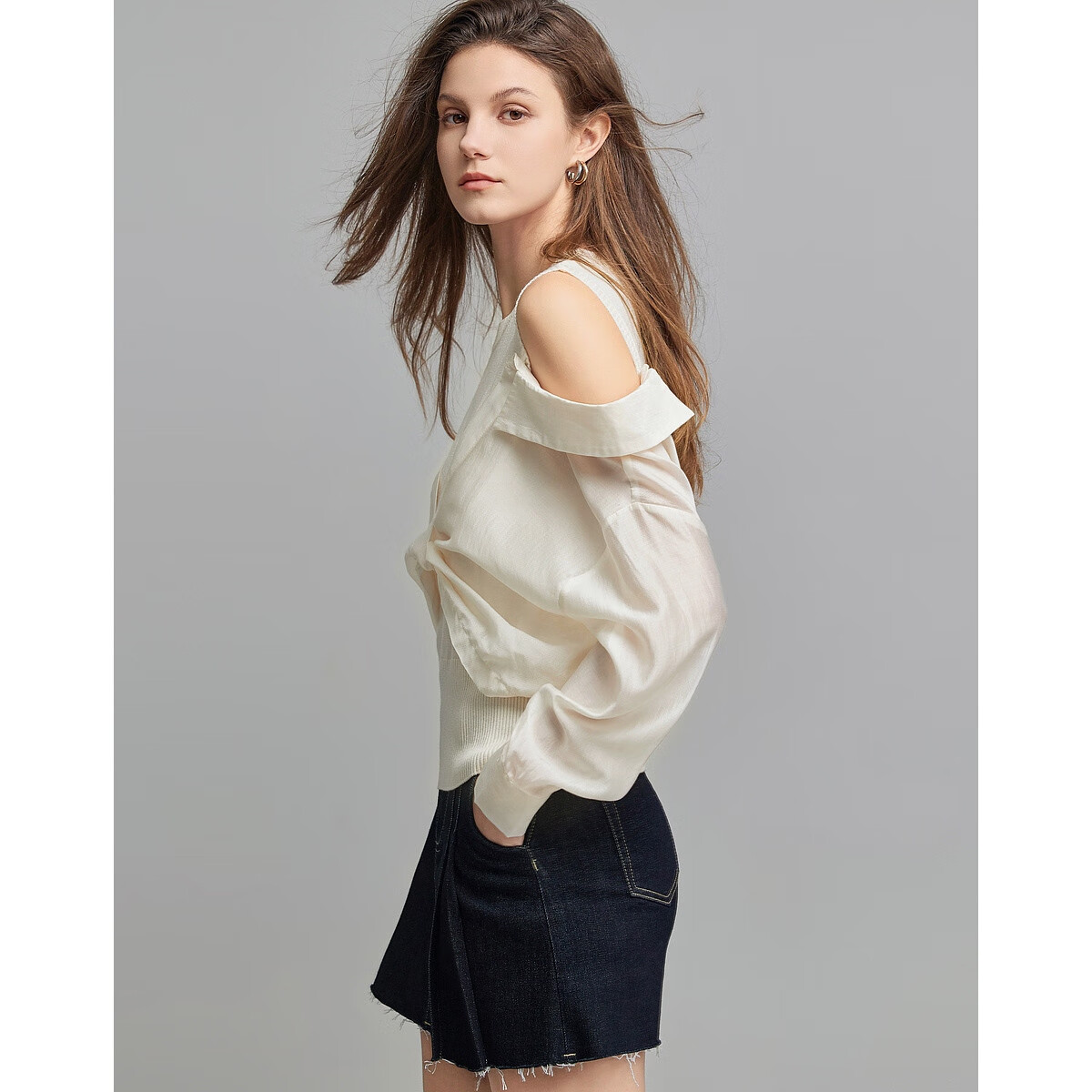 Dme [Sweet Cool C Position] Spring French Off-Shoulder Round Neck Design-Inspired Patchwork Sweater, Elegant Twisted Knit Top for Wome