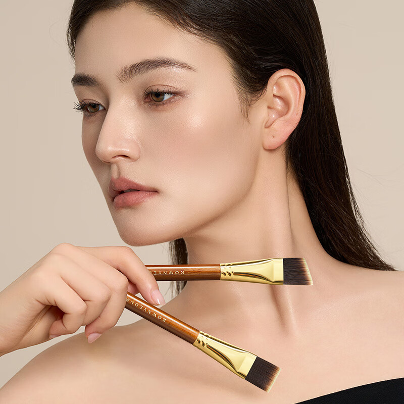 Rownyeon Makeup Brush Chamo CM184 Flat And Slanted Head Foundation Brush for Professional Makeup Artists
