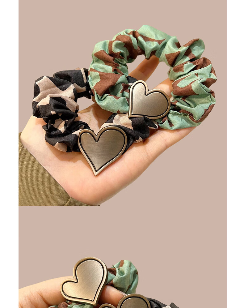 Jiaoxuefei Elegant Hair Tie with Heart Design, Green, High Ponytail Bun Hair Elastic Band with Leather Cover, Hair Accessory Gift 1