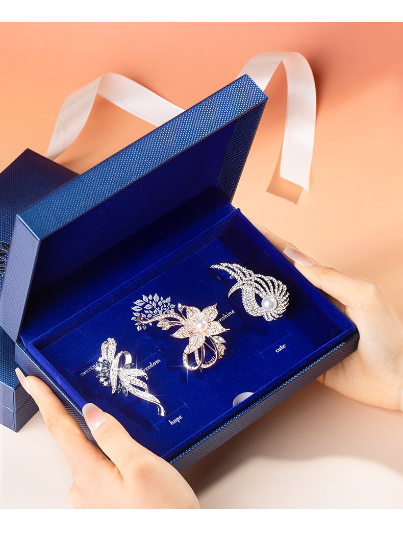 Mini&Yaya High-End Brooch Gift Box Set for Women, Luxury Elegant Valentine's Day Birthday Present for Girlfriend 3