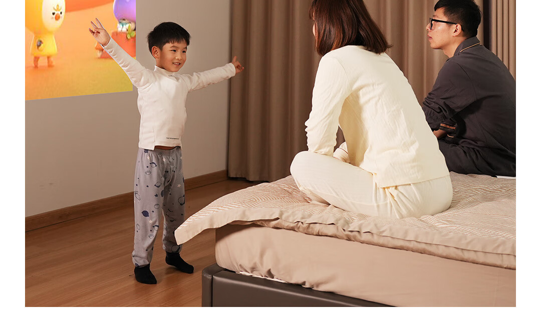 Dalunaladingshendeng New S30E Ceiling Projector [Limited Time Subsidy] Home Projector with Light And Speaker 3-In Multifunctional Short Throw Bedroom Projection High-Definition Atmosphere Ceiling Lamp 4