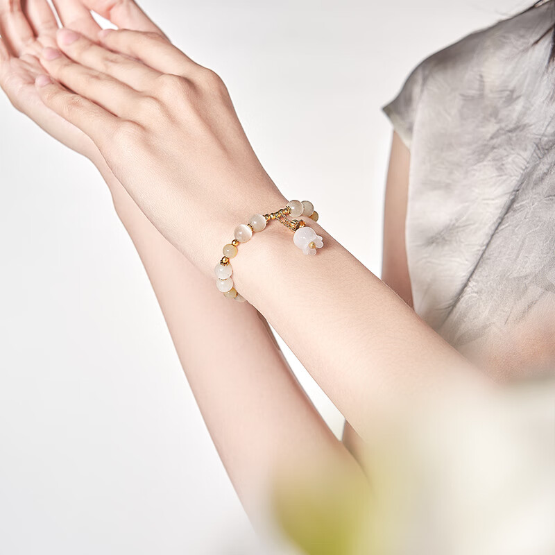 Dayingbowuguan Lucky Lily of The Valley And Hetian Jade Luxury Bracelet, Elegant Hand String, Birthday Gift for Wome