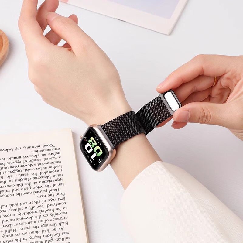 CHENSONG Compatible with HONOR Watch 5 Magnetic Strap, Milanese Metal Bracelet, Black