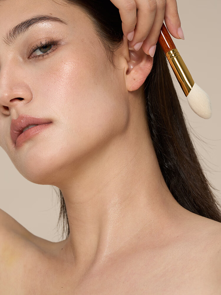 Rownyeon Makeup Brush Chamo CM184 Flat And Slanted Head Foundation Brush for Professional Makeup Artists 1