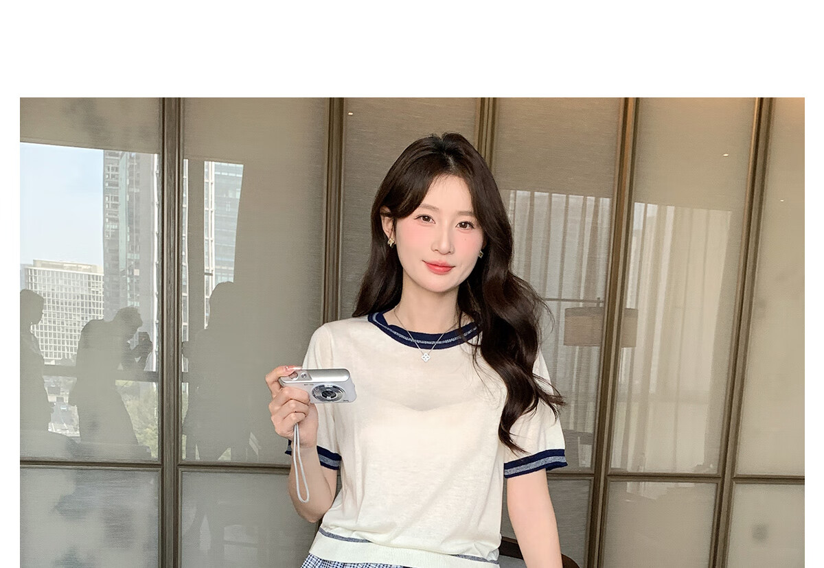 Halo Queen Knitted Short-Sleeve T-Shirt for Women, Round Neck, Contrasting Colors, Fashionable Slimming Top, Contains Wool And Silk, Comfortable Fabric, H52T032 23