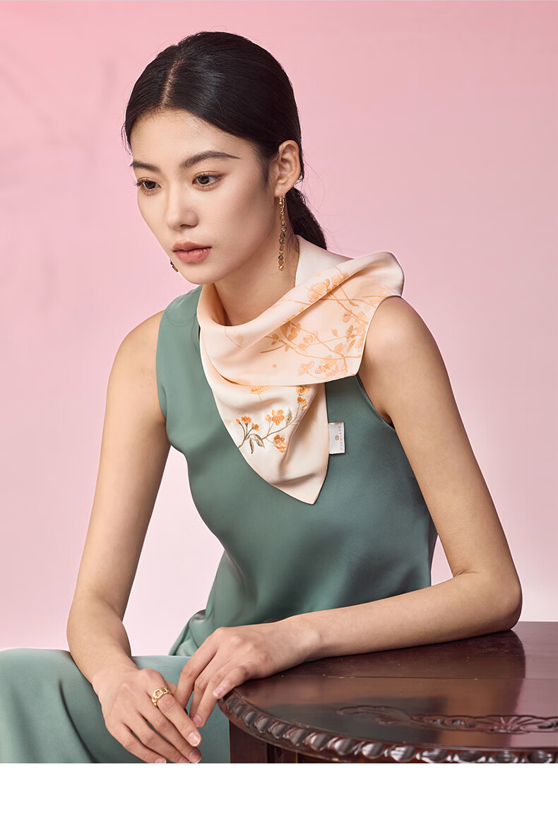 Embroiderer Silk Suzhou Embroidery Silk Scarf Gift Box Intangible Cultural Heritage Mulberry Silk Genuine Silk Women's High-End Small Square Scarf Gift for Girls 38 Goddess Festival Present 11