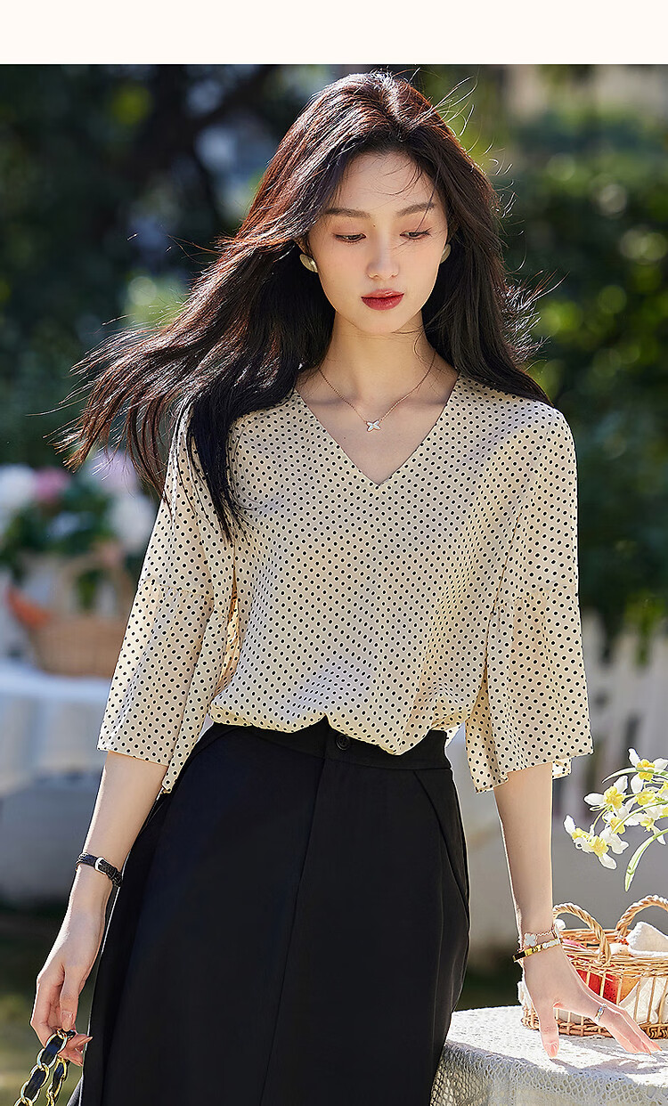 Demana [Artistic Melody] Summer V-Neck Composite Silk Huayao Shirt with Pleated Bell Sleeves Flowing Blouse Women's Top 15