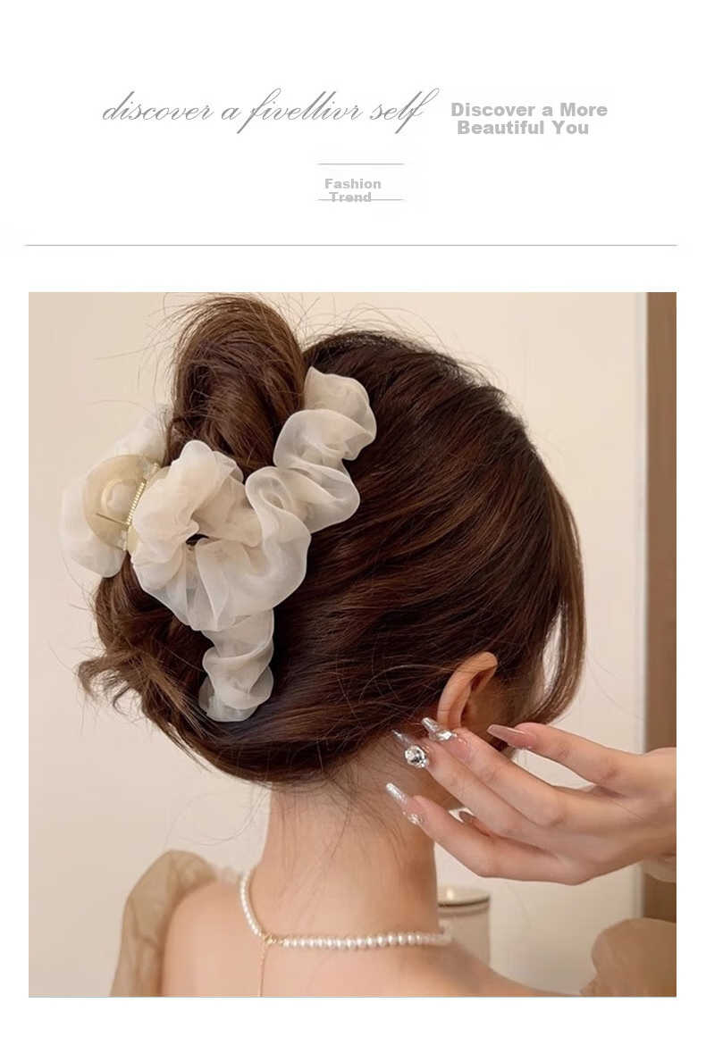 Gemon French Hepburn Style Triangle Hair Clip Women's High-End Shark Clip Hair Accessory 2025 New Elegant Hairpin for Back of Head 1