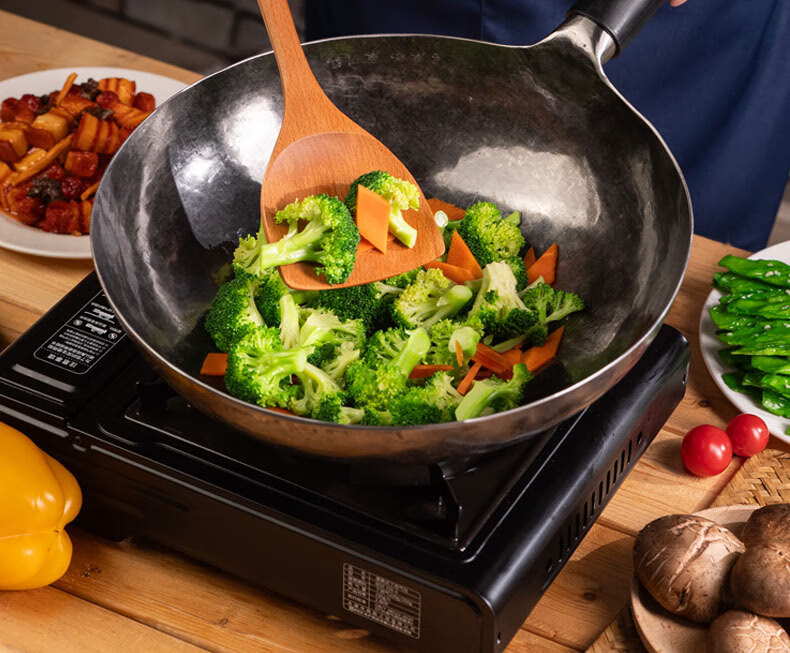 Laoniejia Black Iron Wok for Home Cooking, Zhangqiu Handmade Iron Pan, Traditional Non-Coated Non-Stick Pan (Zhang Zunzhong/Xu Lingxian) 32cm 6