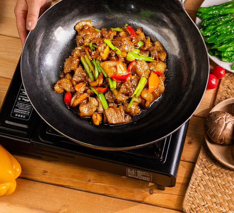 Laoniejia Black Iron Wok for Home Cooking, Zhangqiu Handmade Iron Pan, Traditional Non-Coated Non-Stick Pan (Zhang Zunzhong/Xu Lingxian) 32cm 18