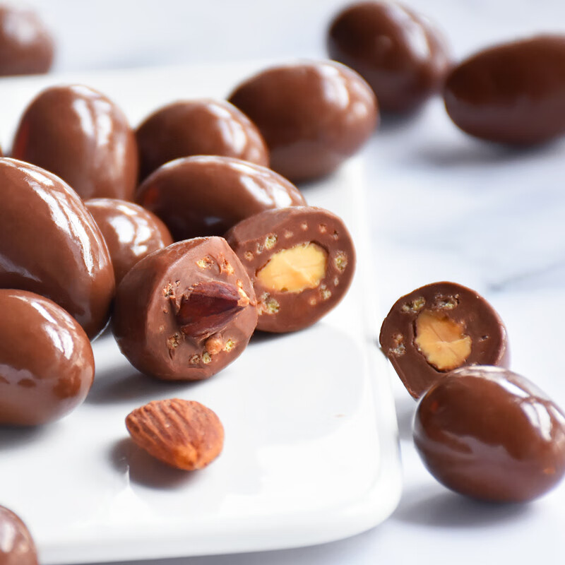 倍乐思（Beryl's）扁桃仁夹心牛奶巧克力豆 约58颗380g 进口休闲出游零食 生日礼物