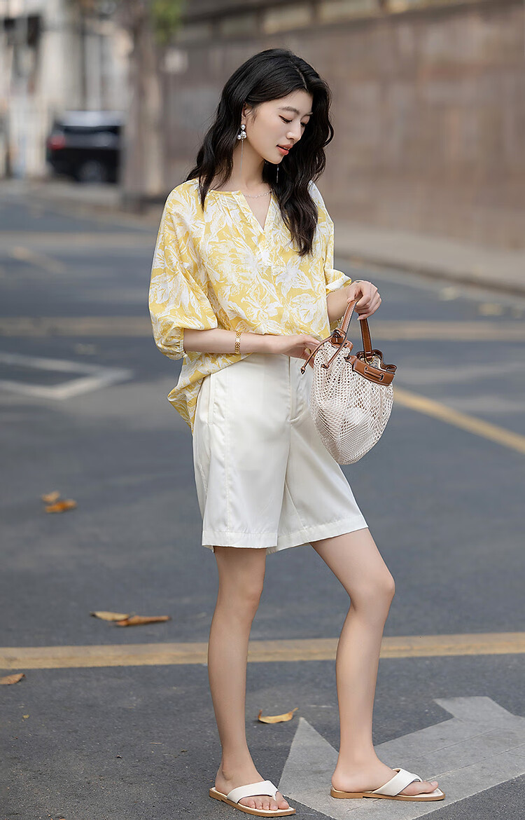 Demana "A Cloud in My Heart" Summer Romantic Pure Cotton Printed Shirt with Detachable Decorative Chain Women's Blouse 10