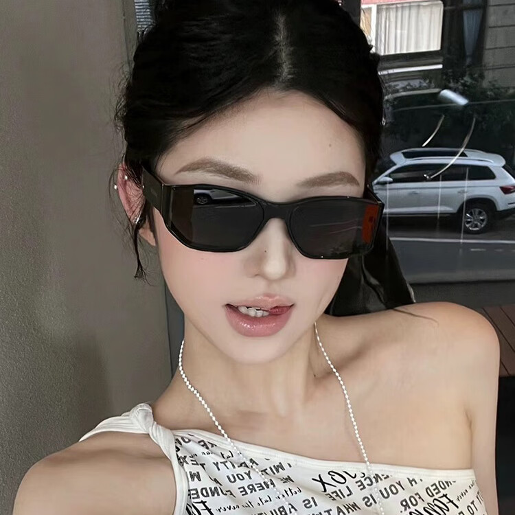 AMORAYS Retro Cat Eye Sunglasses for Women, New High-End Style, Sun Protection, Face-Slimming, Face-Shaping, Black Sunglasses for Wome