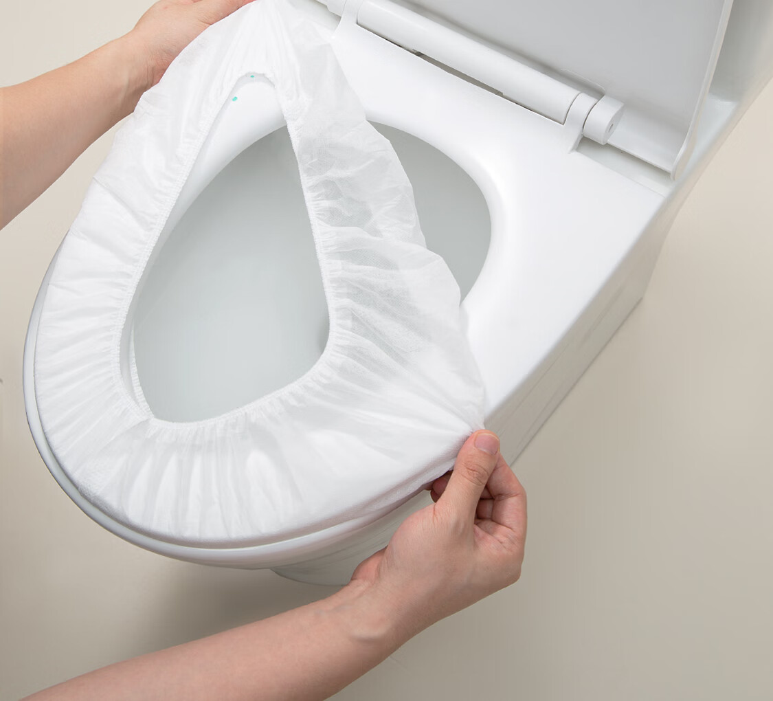 Youshiguang 40 Disposable Toilet Seat Covers, Full Coverage Anti-Dirt Anti-Cold Anti-Excrement, Hotel Travel Supplies Individually Wrapped 1