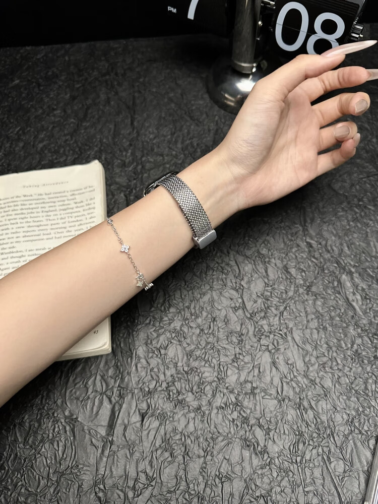 Biaodaige Suitable for Apple Watch S12 Strap, Apple Watch S11 Summer Breathable Women's IWatch S9/10/8/7/SE2/3 Slim Waist Chain-Style Women's Bracelet 4