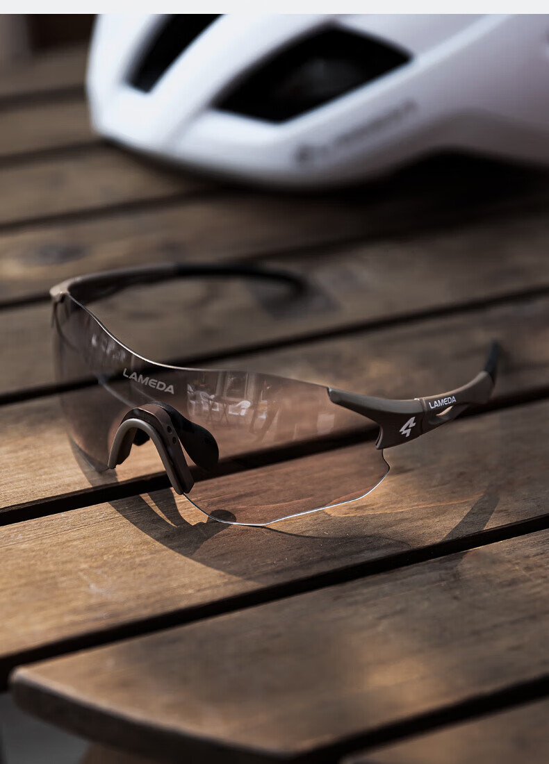 LAMEDA Cycling Glasses Day and Night Use Windproof Running RS100 Anti-Fog Photochromic Cool Black 10