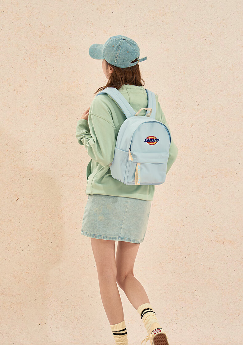 Dickies Backpack for Children, Commuter School Bag for Girls, Casual Travel Backpack for Middle School, High School And College Students, Women's Day Gift, Red 2