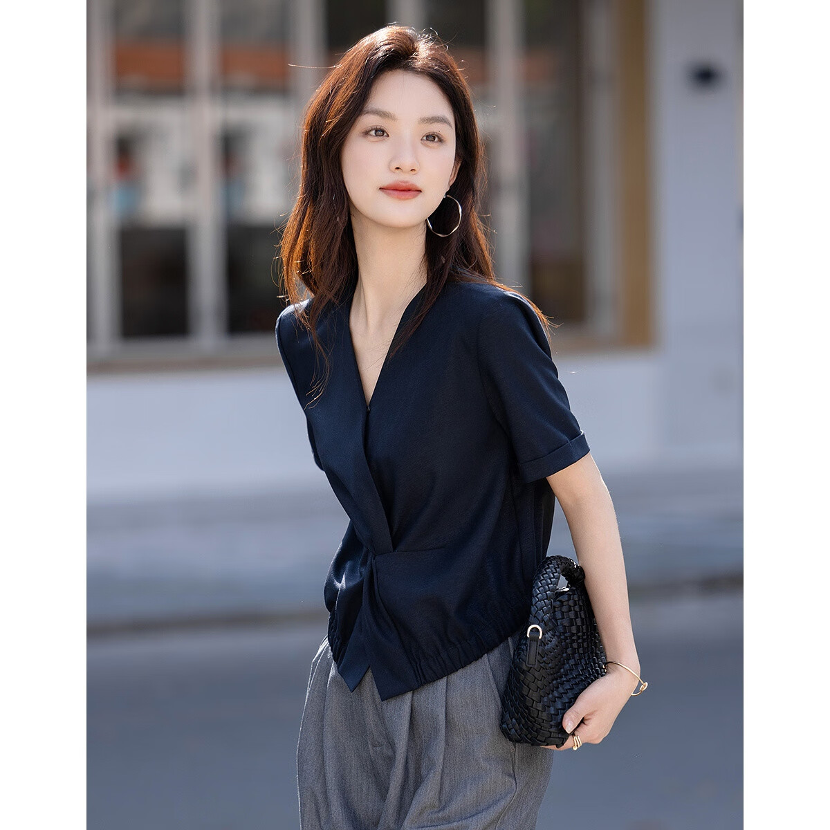 Dme [Straight to The Sky] Autumn TR Bright Silk Faux Denim Shirt with Twisted Elastic Hem, Women's Top