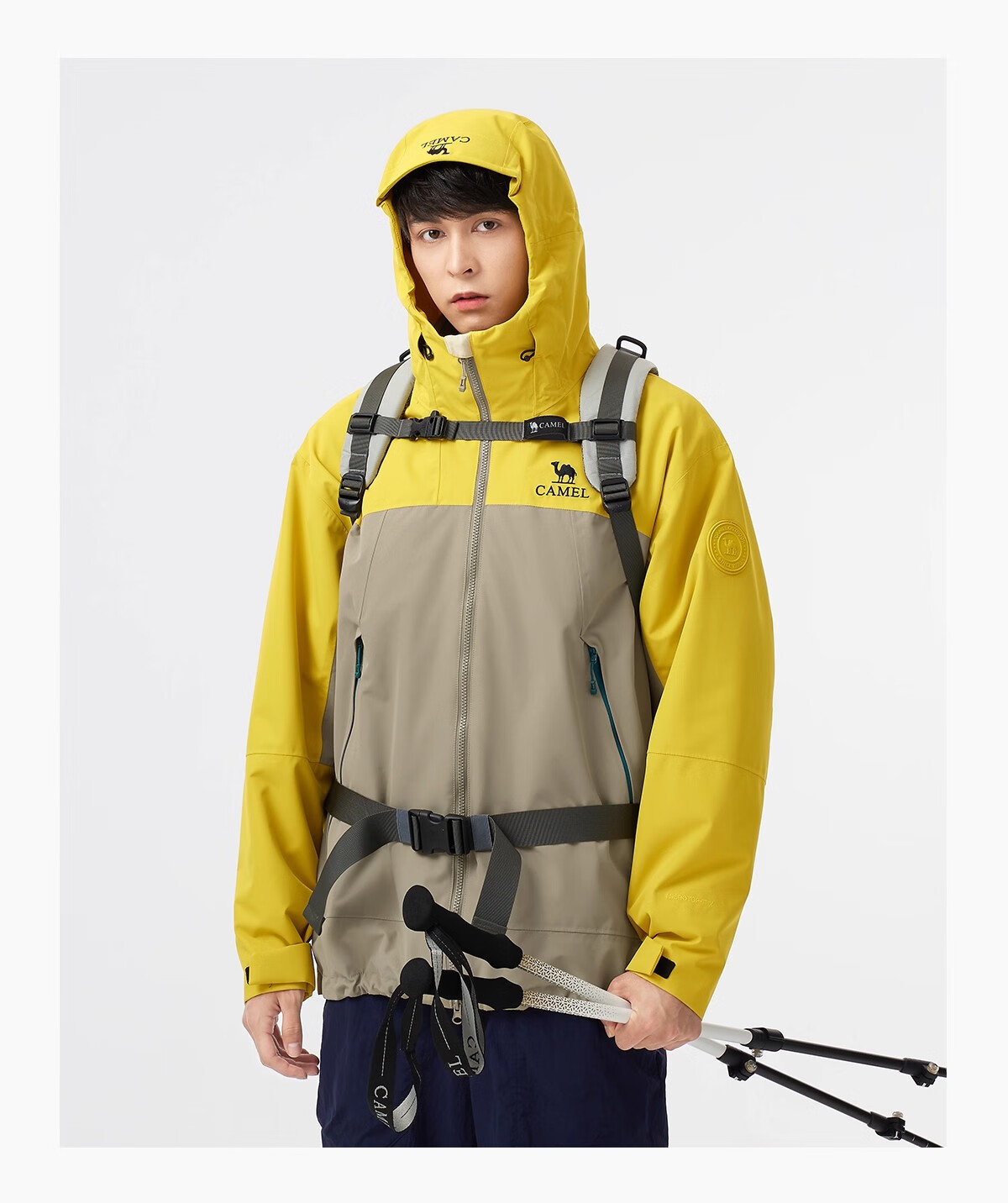 CAMEL [Wang Junkai Edition] Unisex 3-in-1 Waterproof Shell Jacket Outdoor Coat 30