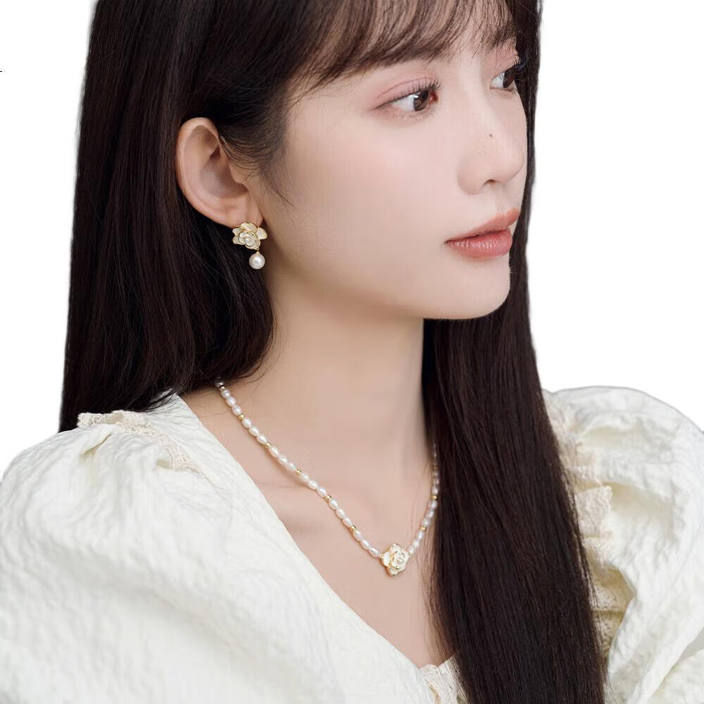 White Image 3