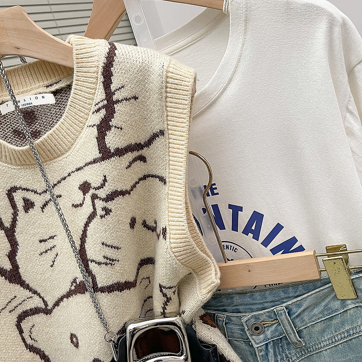 TonLion 2025 Autumn Winter Fun Cartoon Pattern Wavy Women's Crew Neck Pullover Vest