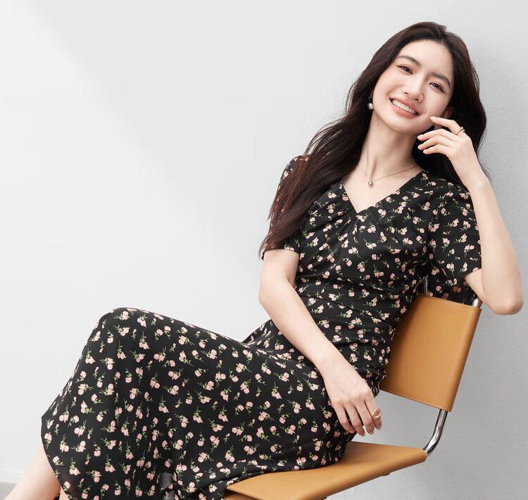 Sentubila V-Neck Trumpet Sleeve Floral Print Dress for Women, Summer Waist-Cinching Slimming A-Line Floral Dress, Romantic Mid-Length Dress with Rose Patter 14