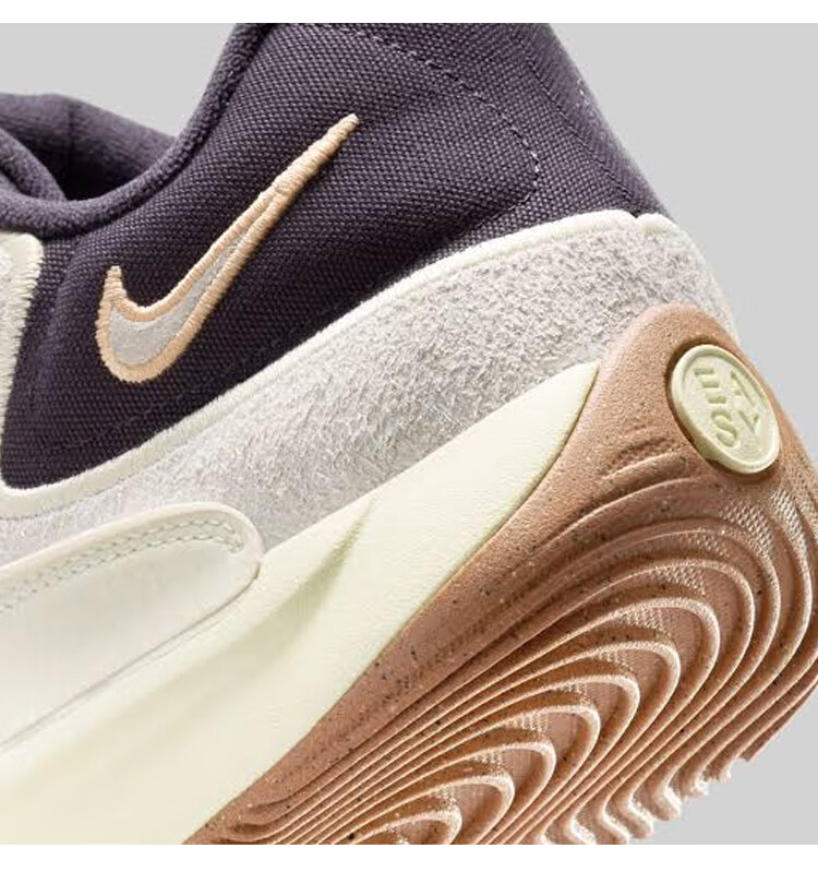 NIKE Men's Basketball Shoes, KD18 Sneakers II, 3841-100 White And Black, Size 42 2