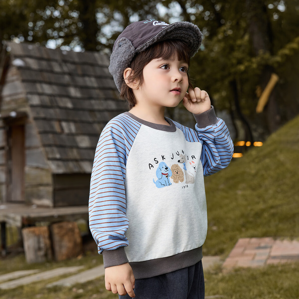 Детский свитшот ASK JUNIOR, весенний наряд, для малышей с принтом "Колор-блок" и мультяшным рисунком, спортивная кофта с круглым вырезом для мальчиков, синий, размер 130