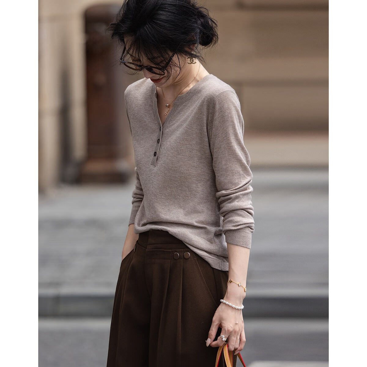 Dme Effortless Comfort Autumn Simple Style V-Neck Three-Button Long Sleeve Knit Sweater for Women