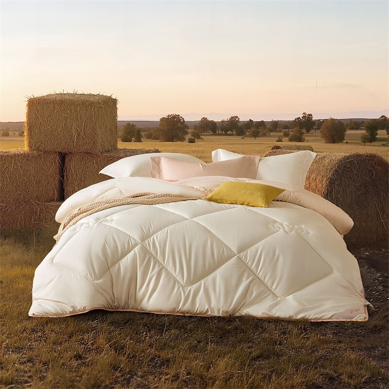 Зимнее одеяло Mercury Home Textiles из 100% натуральной шерсти, размер 150x210 см, вес около 2.25 кг