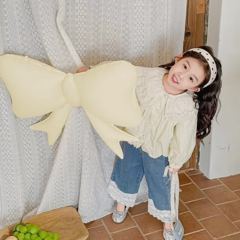 Yuanhui Butterfly Bow Balloons, Set of 4, Birthday Confession Proposal Graduation Decoration, for Mall Store Window Display