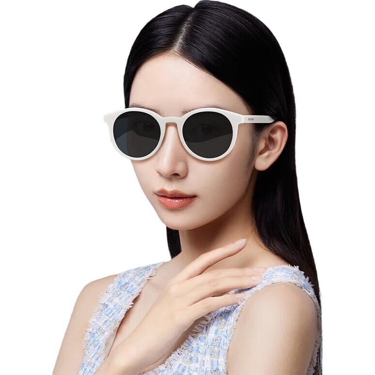 White Image 3