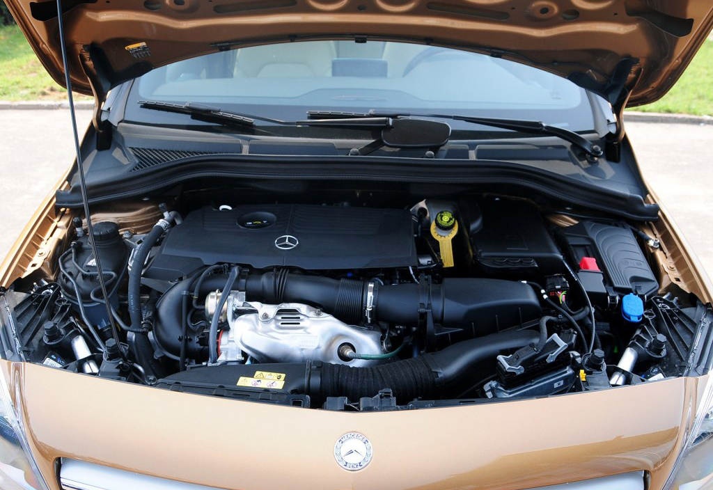 润华年 专用于奔驰 进气管 空气进气管 空滤软管 发动机空气管 w246/w