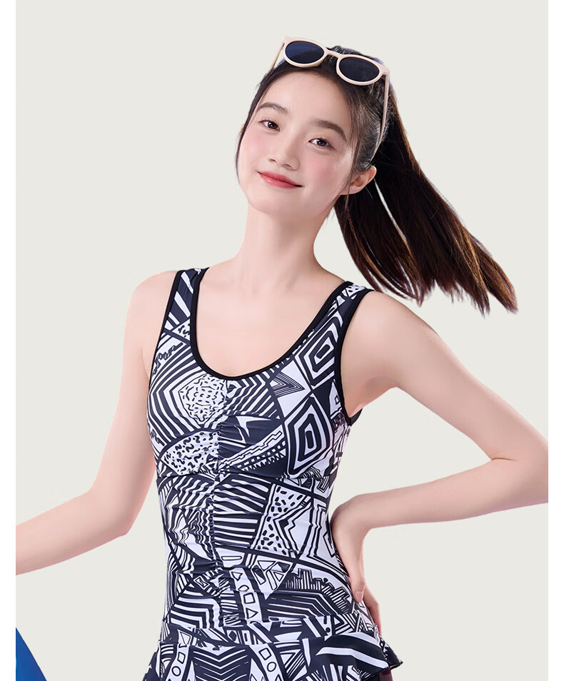 LangSha Women's One-Piece Slimming Modest Swimsuit for Swimming, Hot Springs, Beach, and Vacation 18