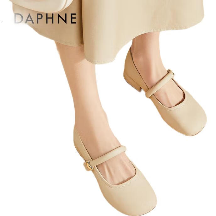 Женские туфли DAPHNE