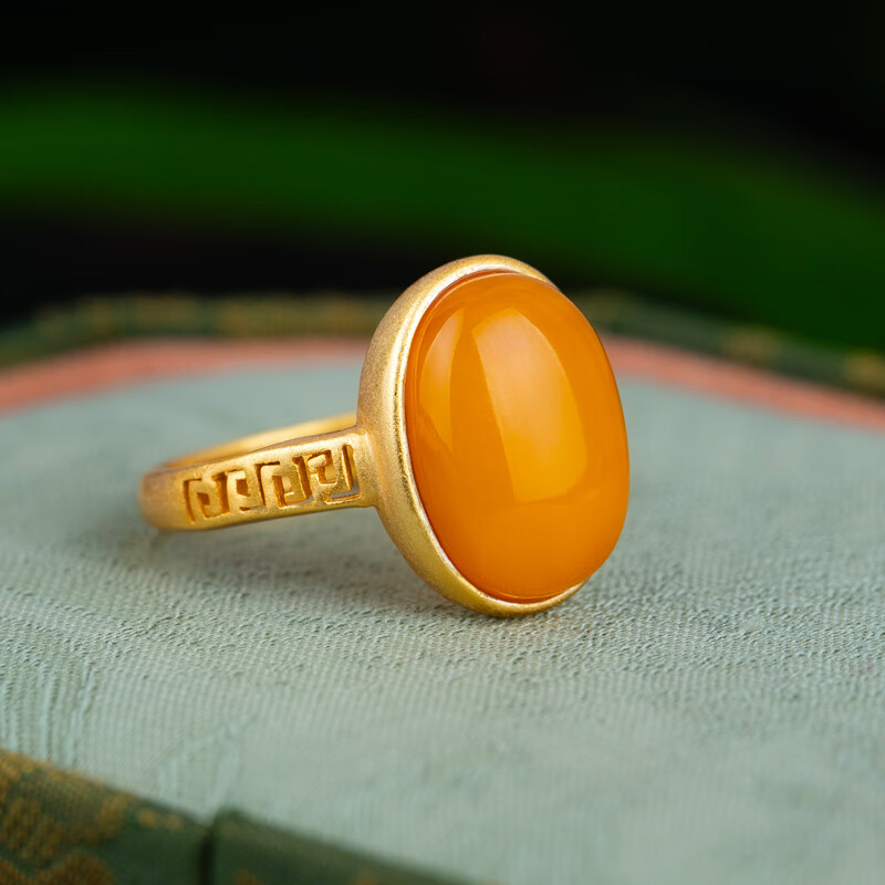 Xiaoyinjiang S925 Silver Ring for Women, Egg Surface Amber Tail Ring, Yellow Chinese Style Vintage Chicken Fat Yellow Ring, New Year Gift