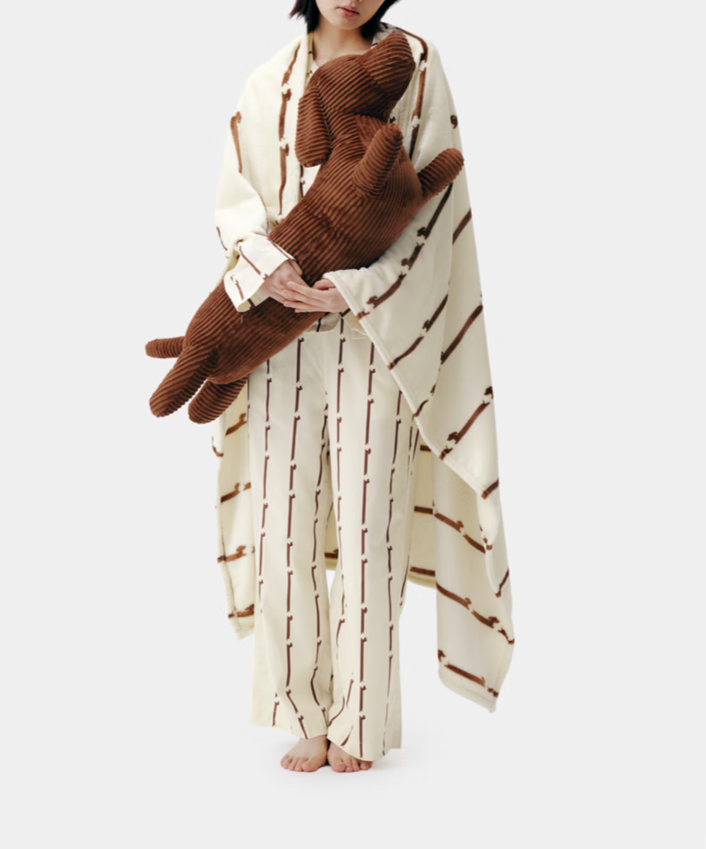 Tbh [Jing Baren Style] Sausage Dog Two-In Flannel Warm Blanket Throw Pillow, Fleece Blanket Cushion Gift 3