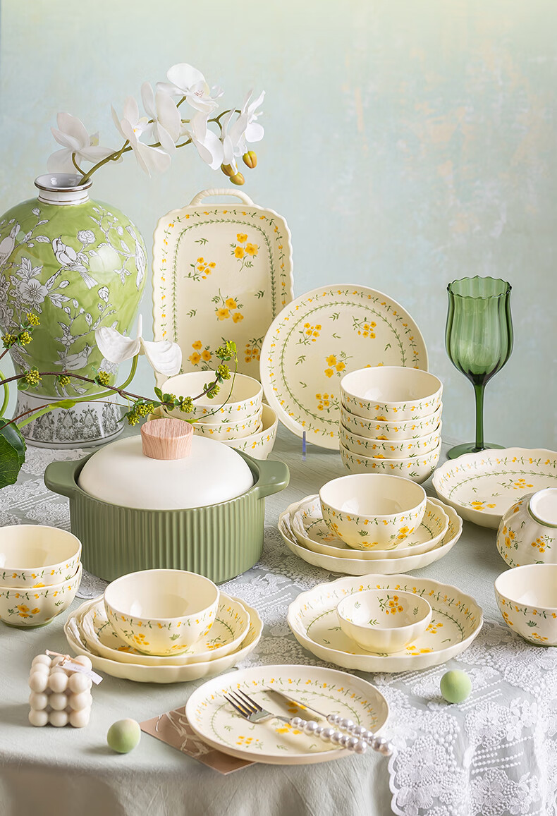 KANGMO Spring Chrysanthemum 18-Piece Ceramic Bowl and Plate Set, New Fresh Cream Style Home Dining Tableware Gift Set 10
