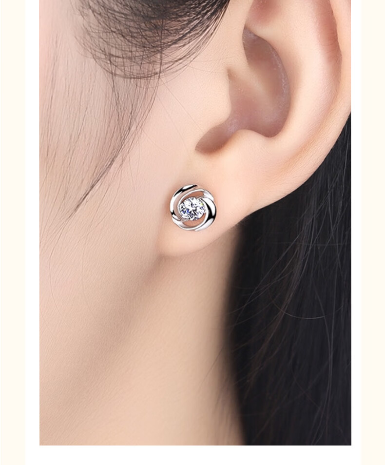Chow Tai Fook Weekly Light Luxury High-End Silver Stud Earrings for Women Gift Box Birthday Present for Girlfriend 19