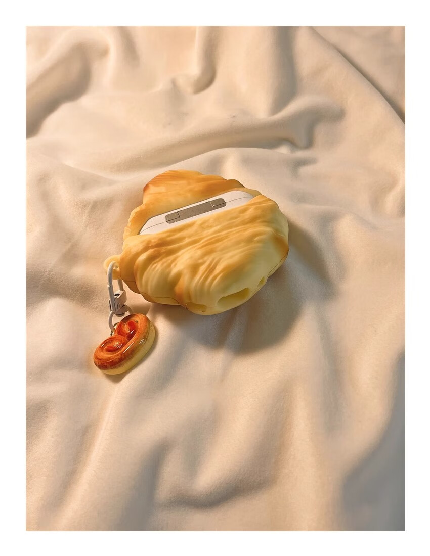 Beiyipin Fun 3D Horn-Shaped Bread Protective Case, Apple Earphone Case, Wireless Bluetooth Earphone Cover for AirPods 1/2, Creative Earphone Case 6