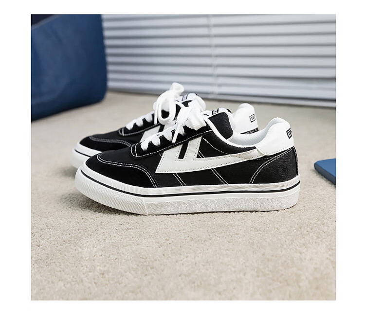Warrior Women's Canvas Shoes, New Spring 2026 Style Sneakers, Thick-Soled White Shoes, Versatile Casual Soft-Soled Sports Shoes 6