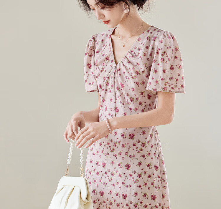 Sentubila V-Neck Trumpet Sleeve Floral Print Dress for Women, Summer Waist-Cinching Slimming A-Line Floral Dress, Romantic Mid-Length Dress with Rose Patter 19