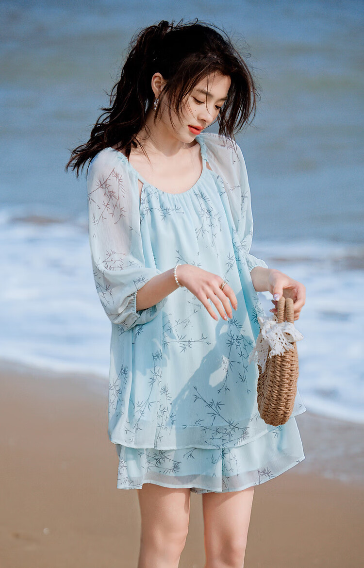 Demana Lightweight Soft Wrinkle-Effect Set Summer Sweet Hollow-Out Ruched Three-Quarter Sleeve Top and Shorts Elegant Women's Two-Piece Set 7