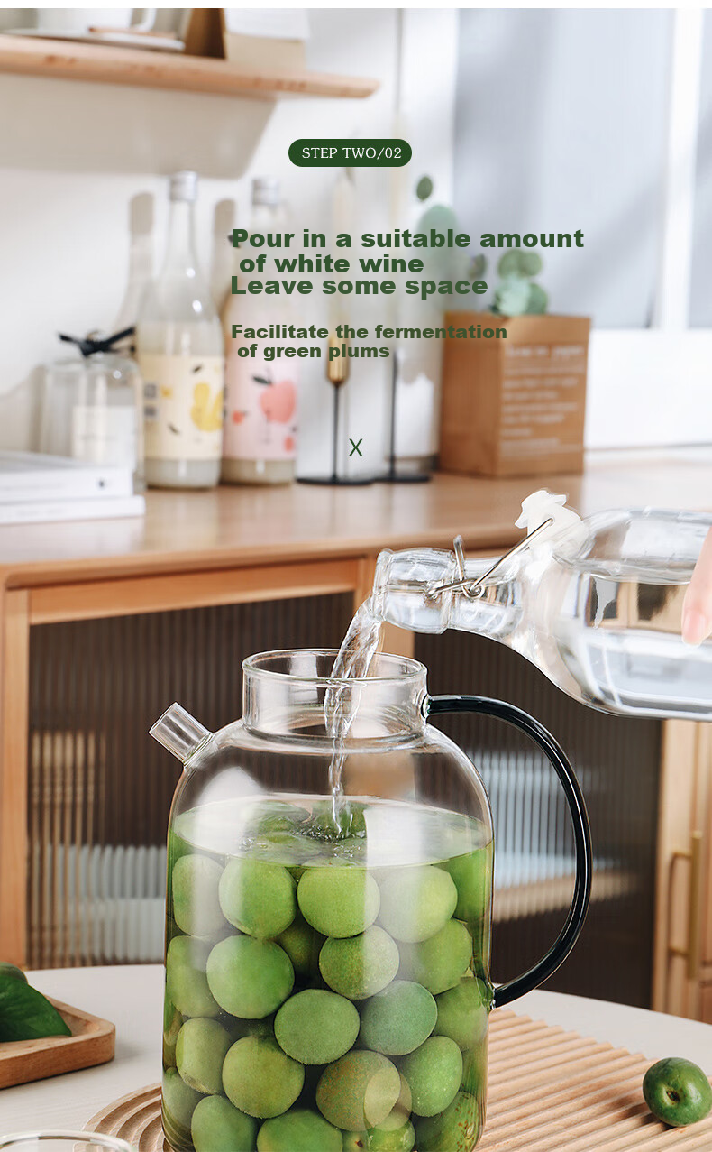 CRISTALGLASS Glass Infusion Bottle, Specialized Bottle for Infusing Liquor, Sealed Alcohol Container, Home-Use Herbal Wine Jar, Plum And Ginseng Wine Bottle, 2.5L 12