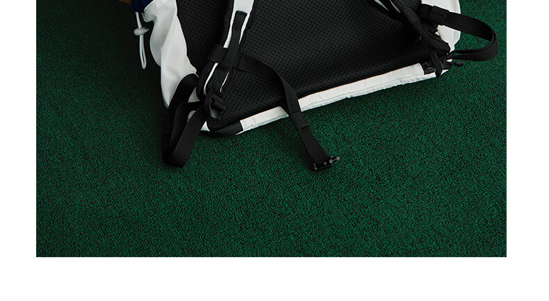 KUMPOO KB-528.CCC White Badminton Backpack with Large Capacity, Independent Shoe Compartment, and Xunfeng Crying Center Collaboration 15